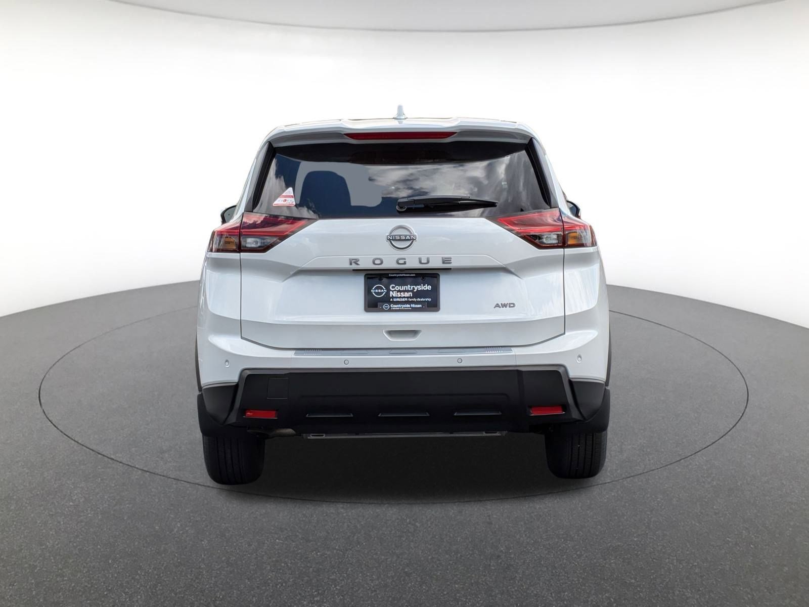 2026 Nissan Rogue SV photo 5