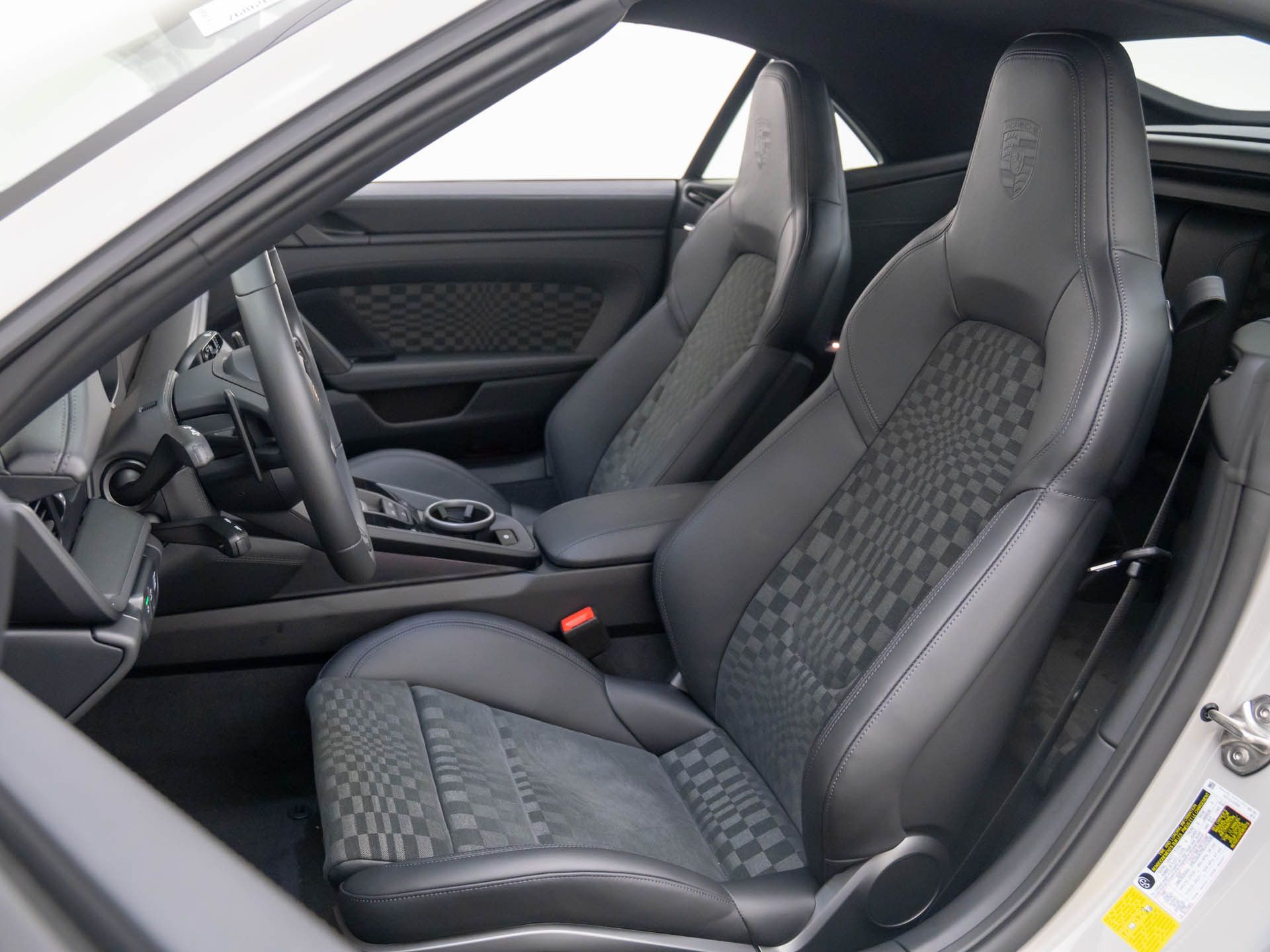 2026 Porsche 911 GTS photo 5
