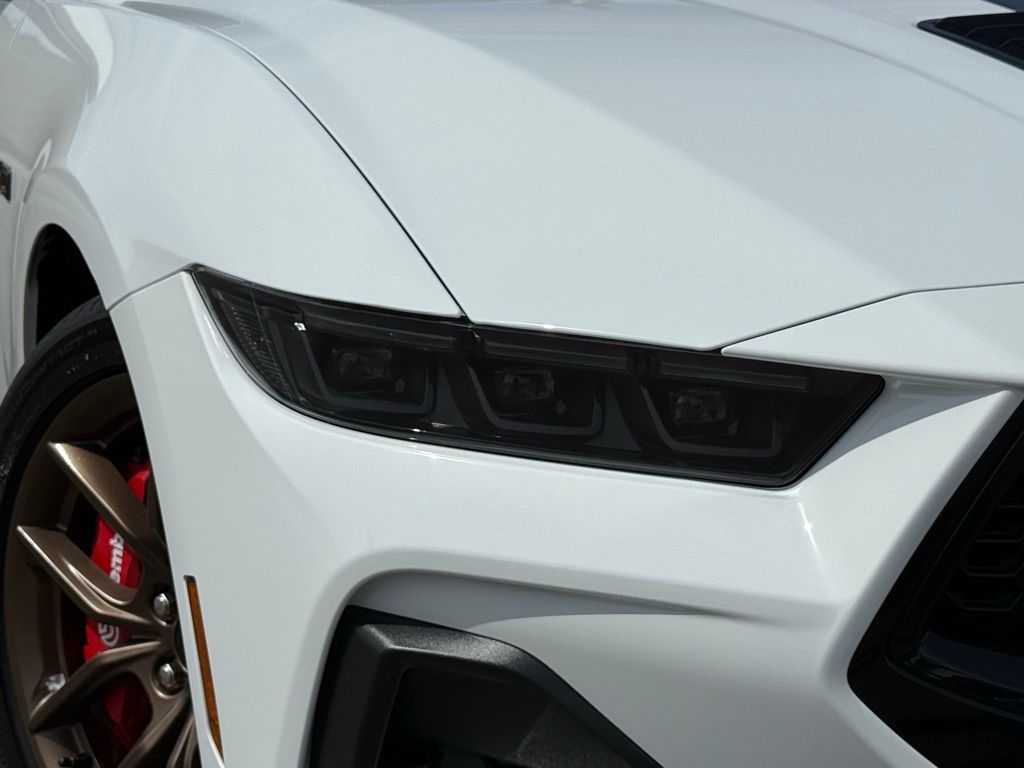 2025 Ford Mustang GT Premium photo 3