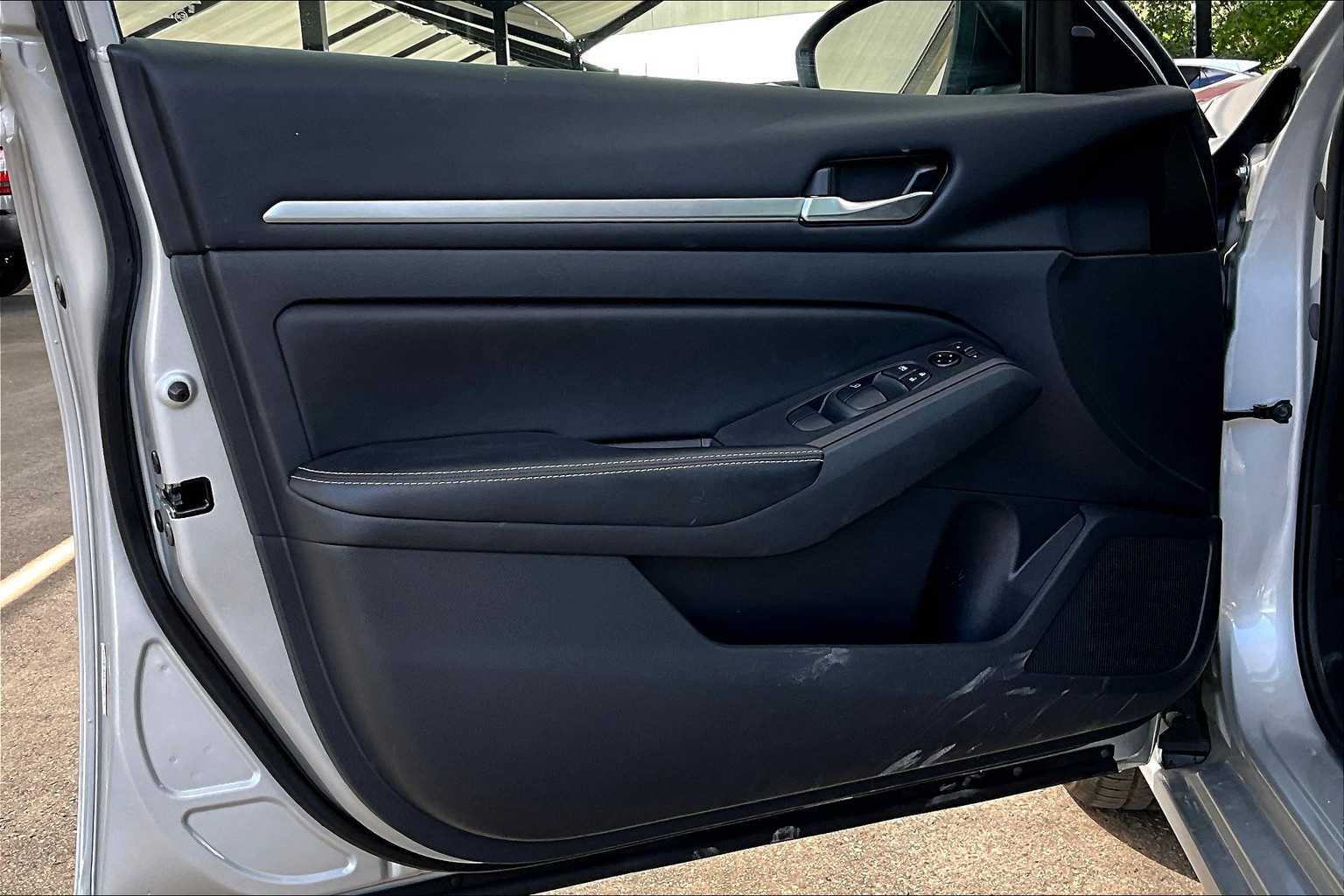 2022 Nissan Altima 2.5 SV photo 15