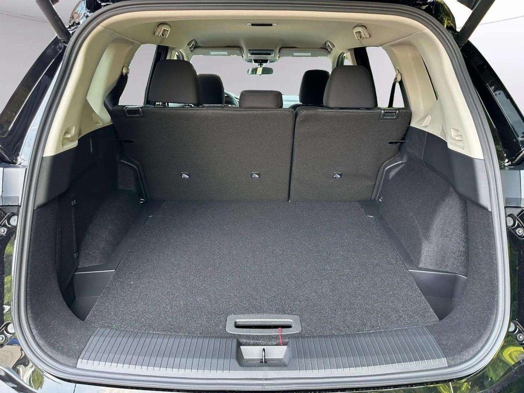 2026 Nissan Rogue SV photo 15