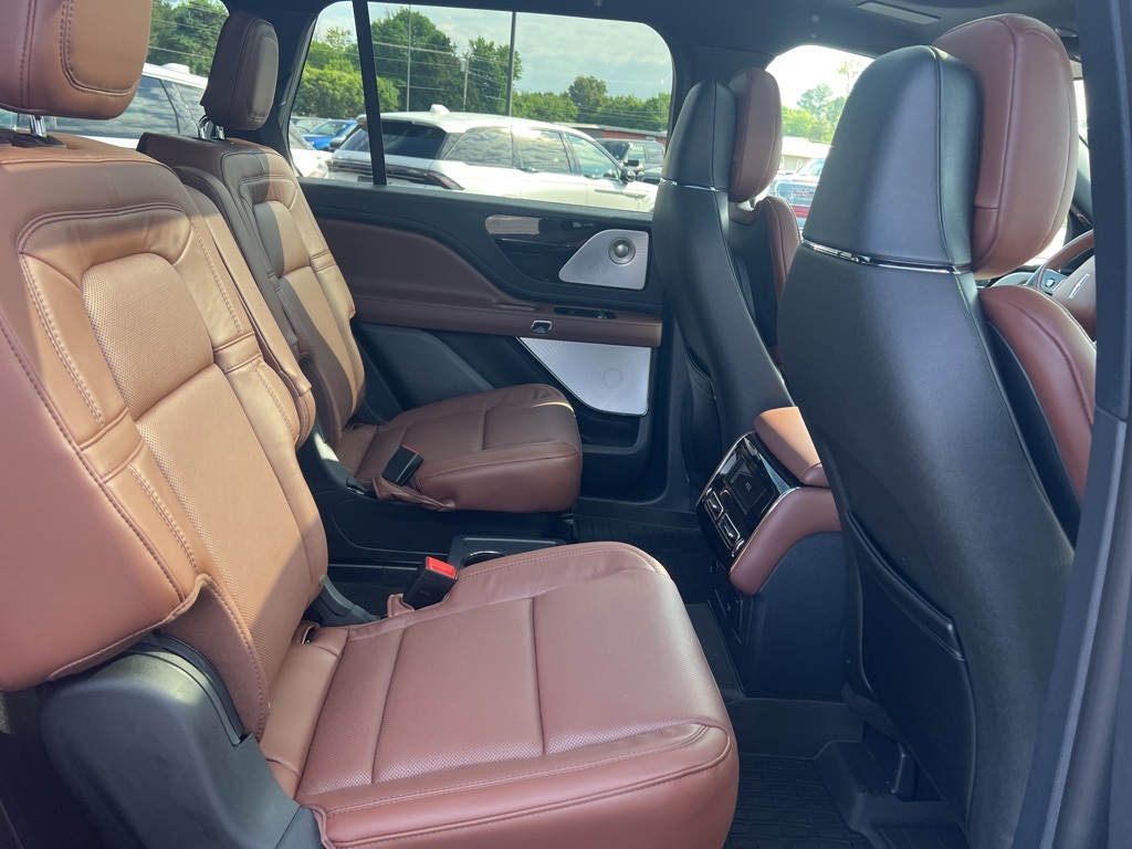 2025 Lincoln Aviator Reserve photo 18