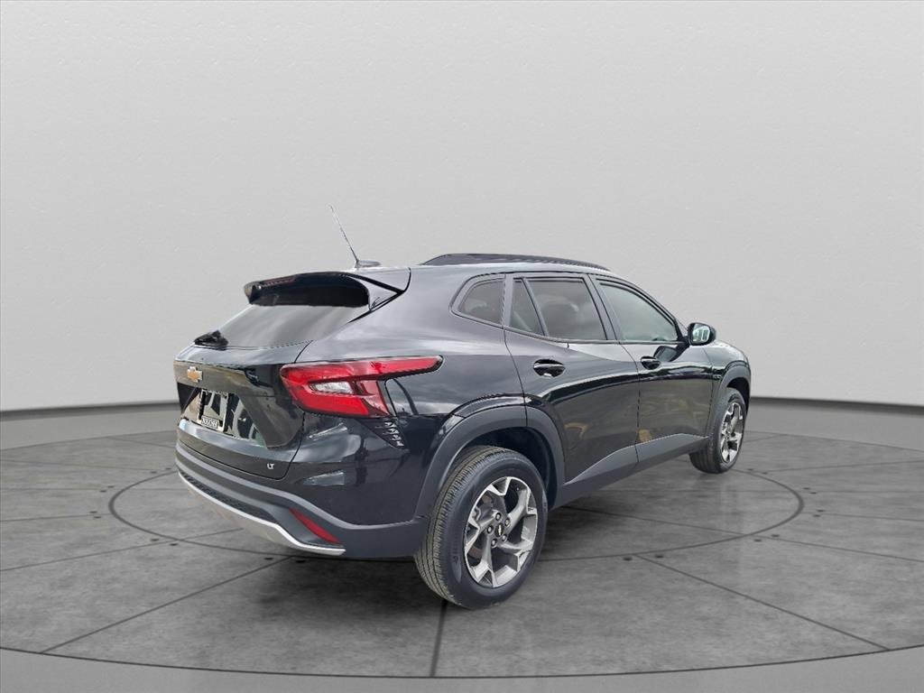 2024 Chevrolet Trax LT photo 5