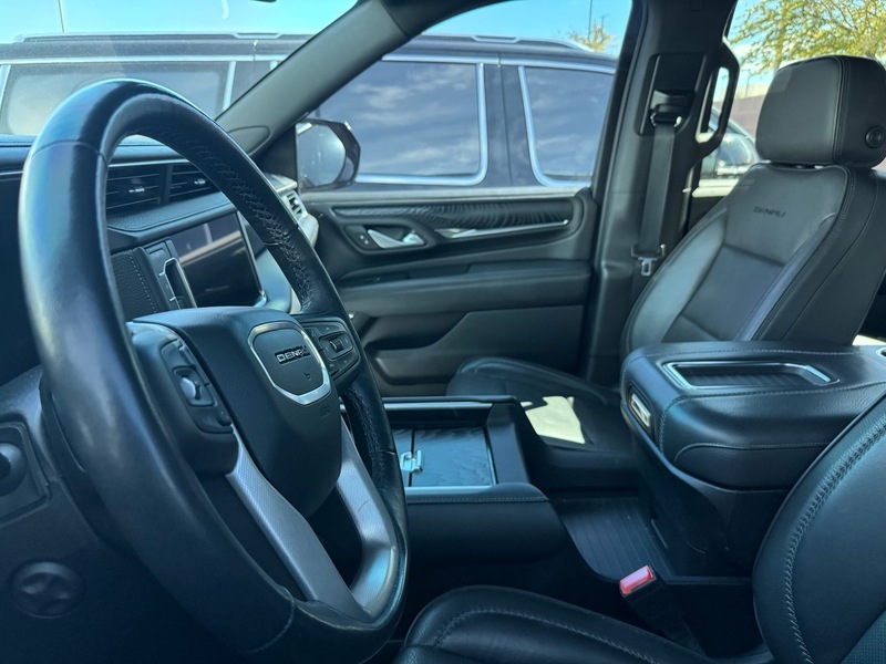 2022 Gmc Yukon Denali photo 2