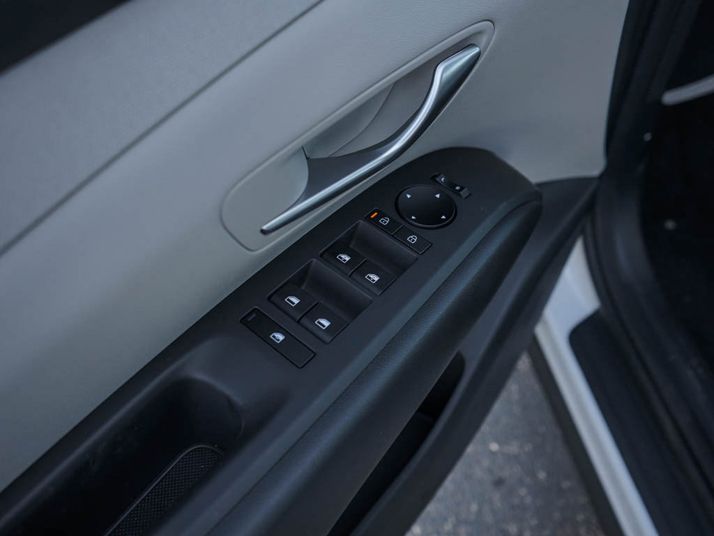 2025 Hyundai Tucson Hybrid SEL Convenience photo 14