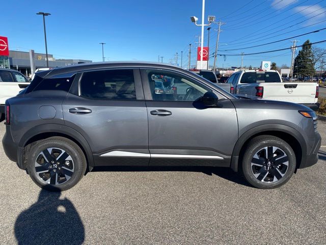 2026 Nissan Kicks SV photo 2