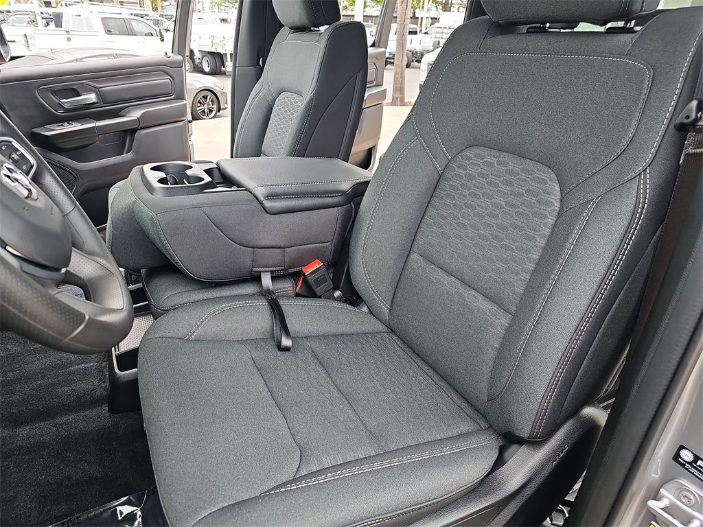 2025 Ram 1500 Tradesman photo 14