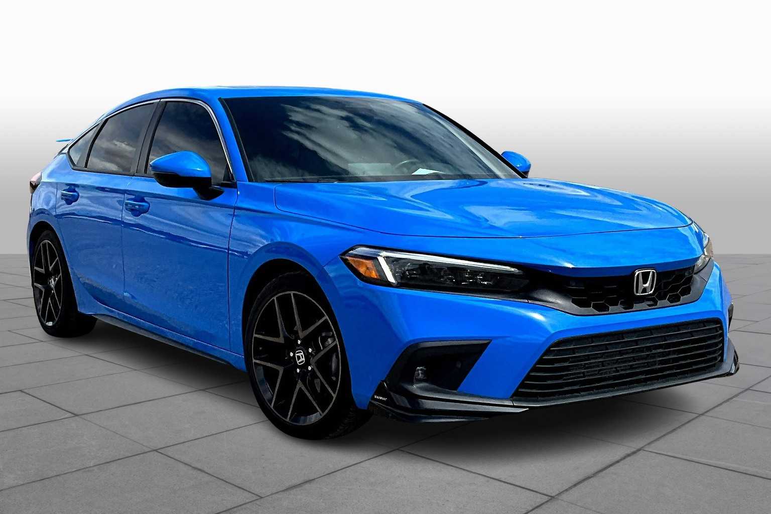 2022 Honda Civic Hatchback Sport Touring photo 2
