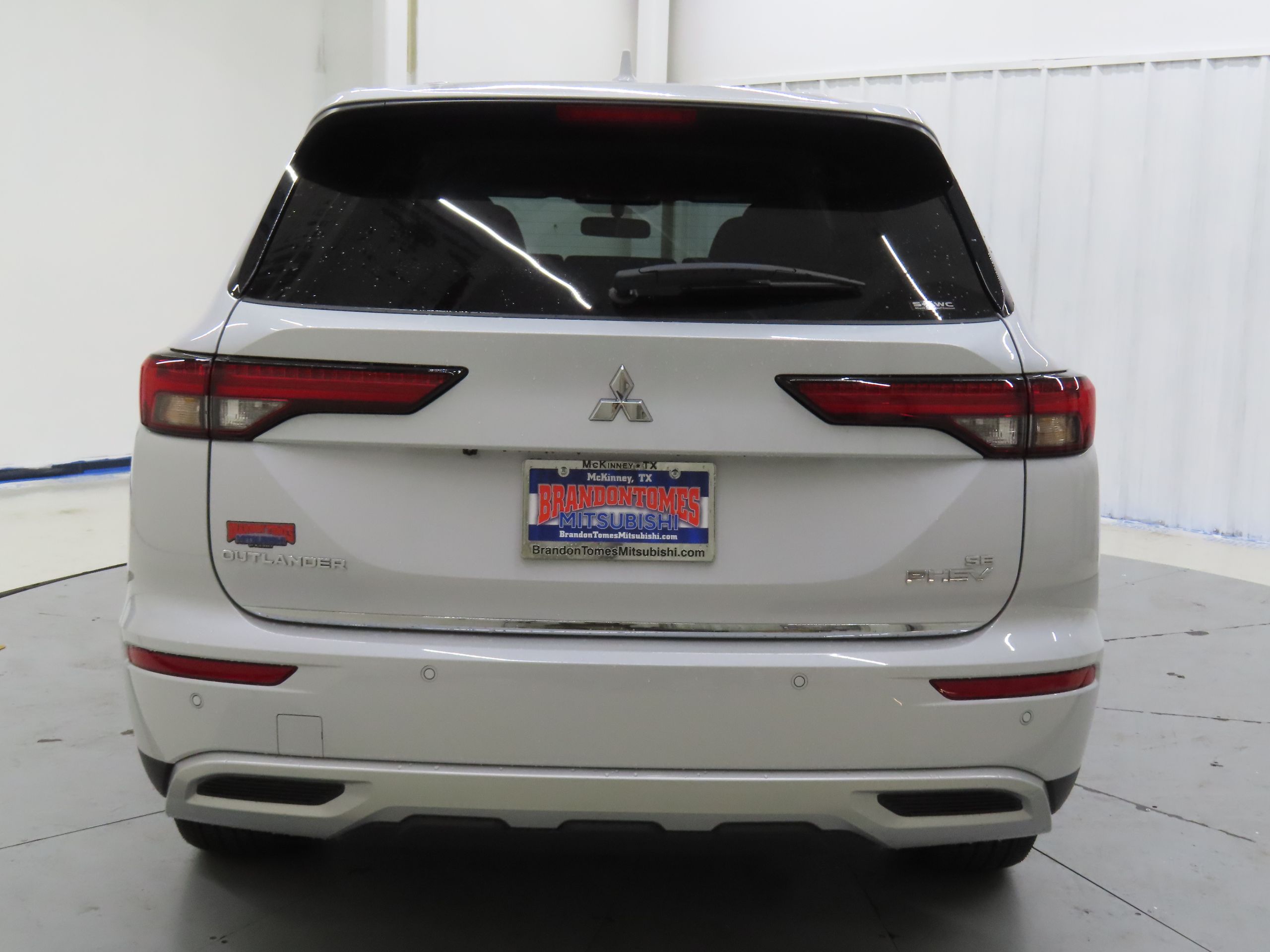 2025 Mitsubishi Outlander PHEV SE photo 4