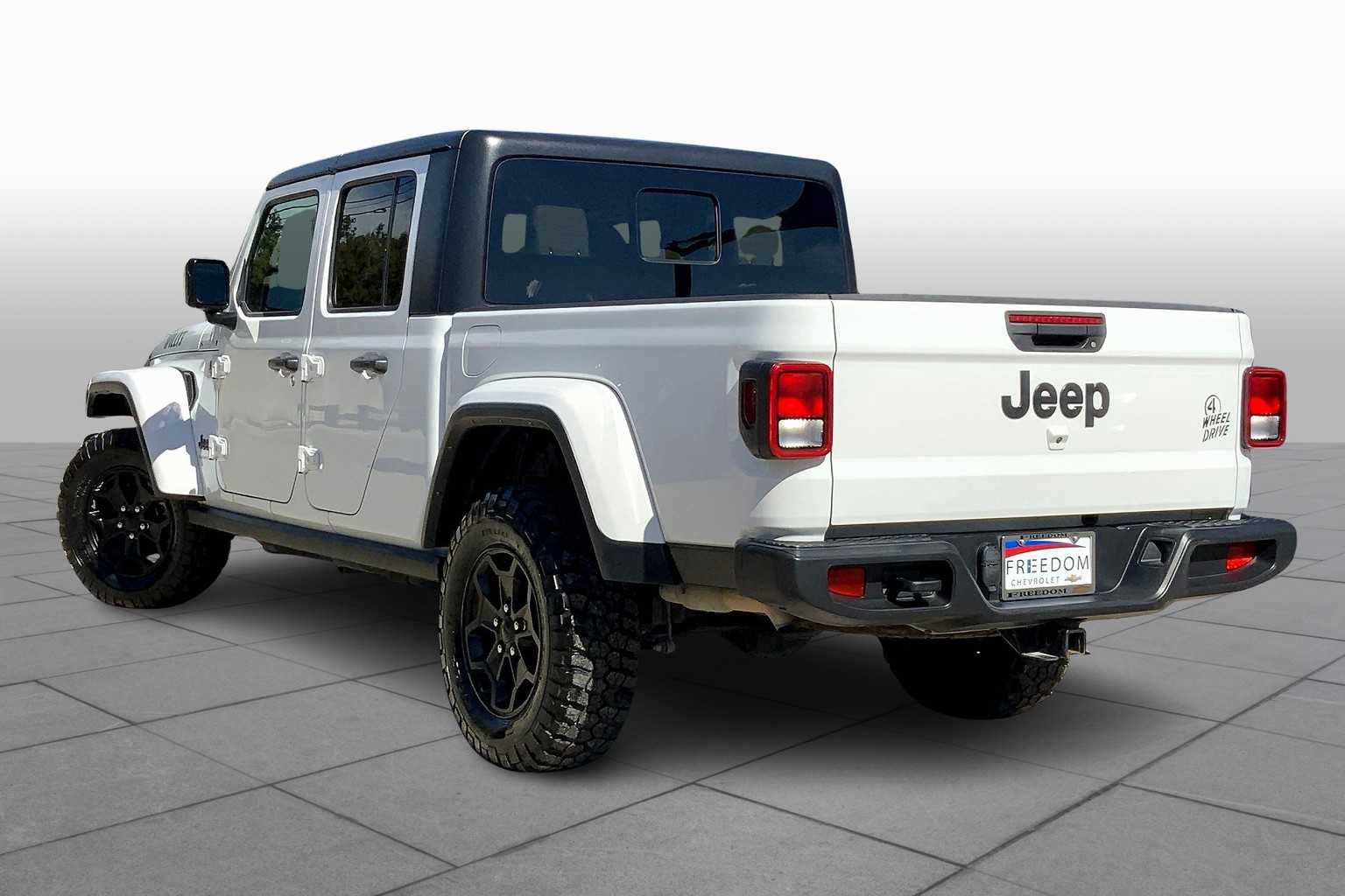 2023 Jeep Gladiator Willys photo 11