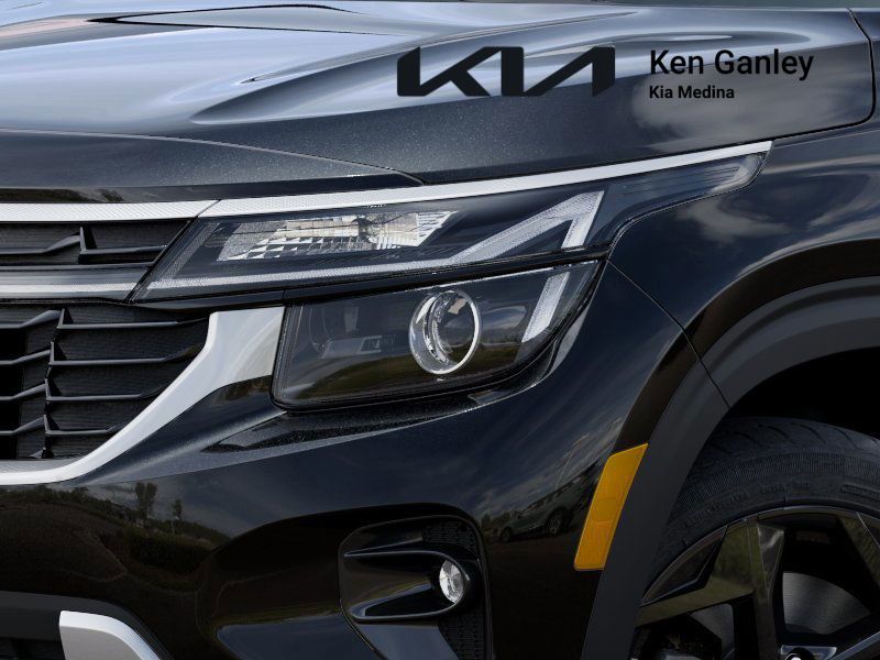2026 Kia Seltos EX photo 2