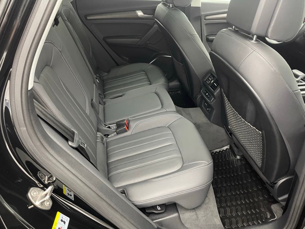 2022 Audi Q5 45 S line Premium photo 31