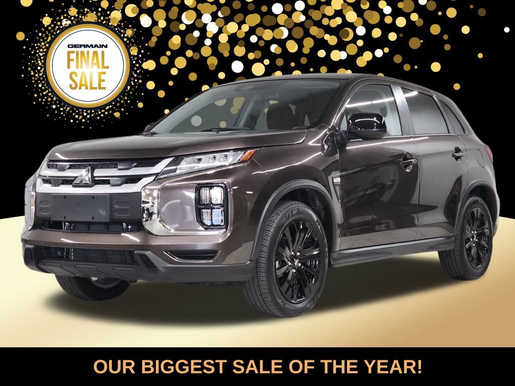 2025 Mitsubishi Outlander Sport LE's photo