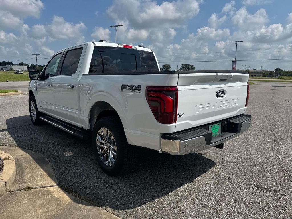 2025 Ford F-150 Lariat photo 4