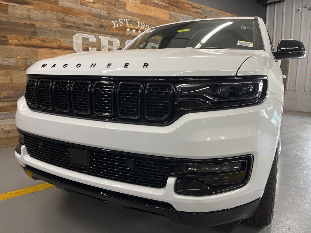 2025 Jeep Wagoneer L Carbide photo 19
