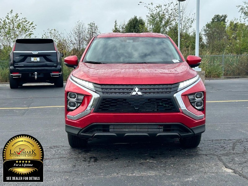 2025 Mitsubishi Eclipse Cross SE photo 3