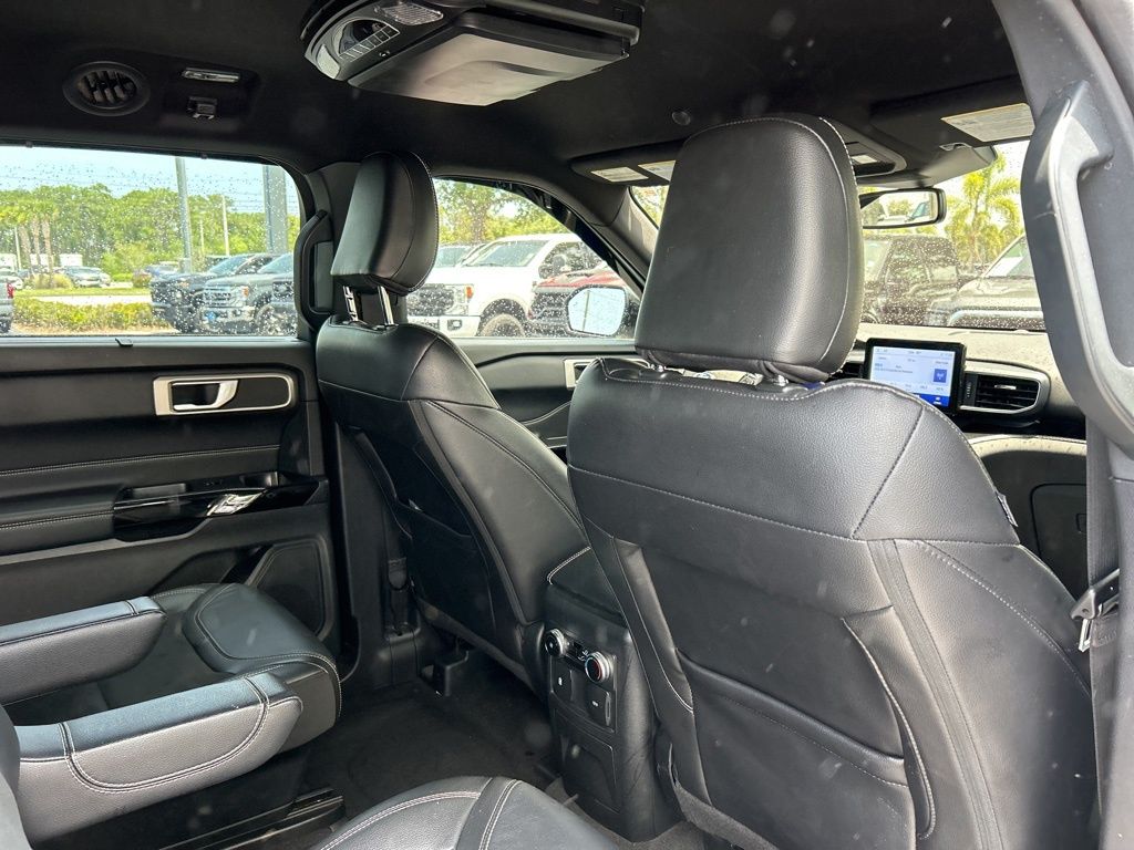 2023 Ford Explorer ST photo 44