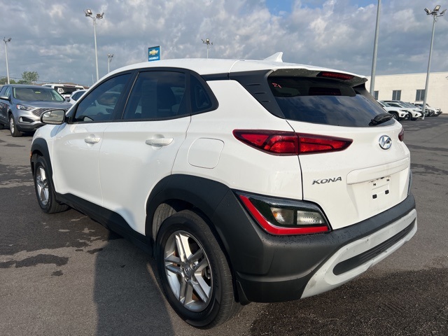 2022 Hyundai Kona SE photo 3