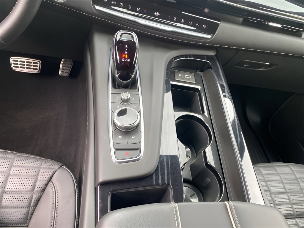 2024 Cadillac Escalade ESV V-Series photo 21