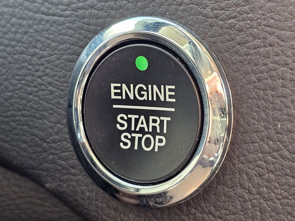 2024 Ford Edge SEL photo 3