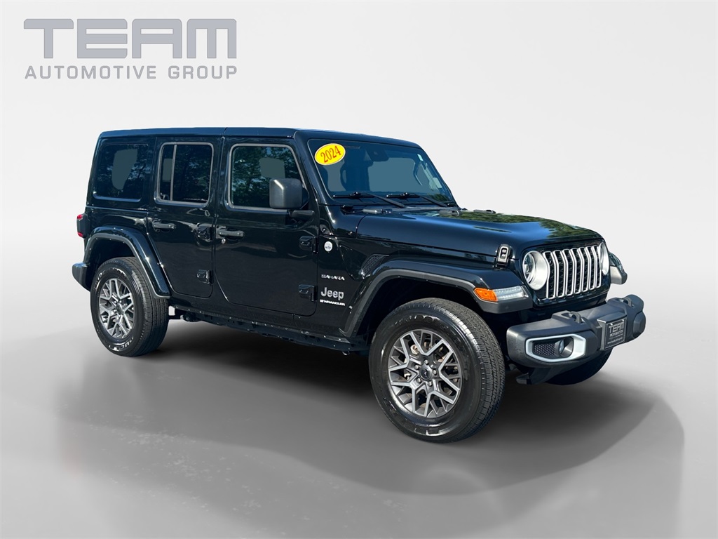 2024 Jeep Wrangler 4-Door Sahara's photo