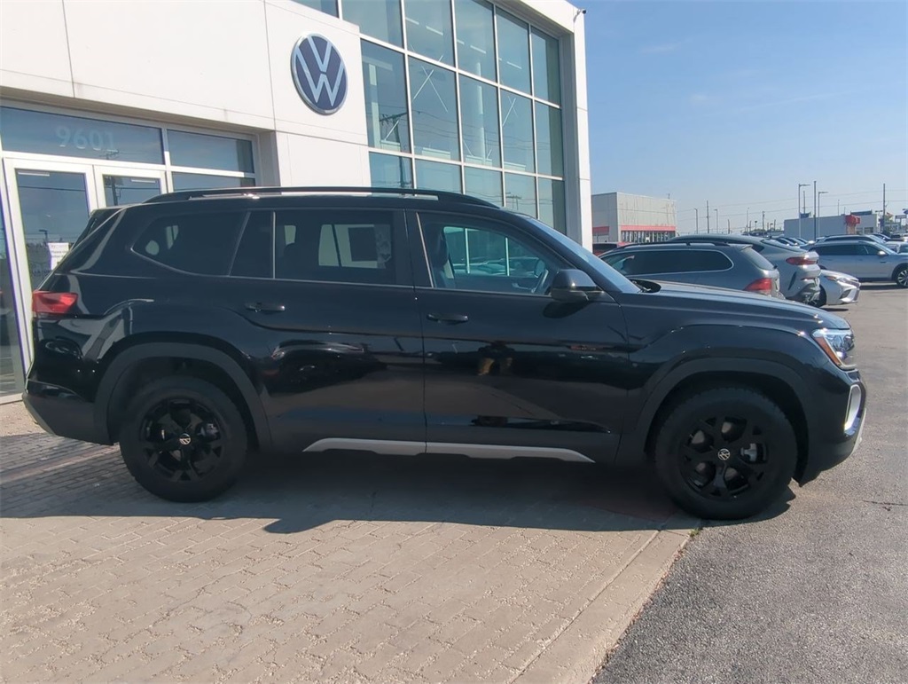 2024 Volkswagen Atlas Peak Edition SEL photo 6