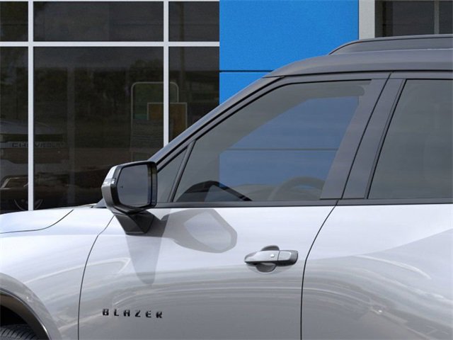 2025 Chevrolet Blazer RS photo 10