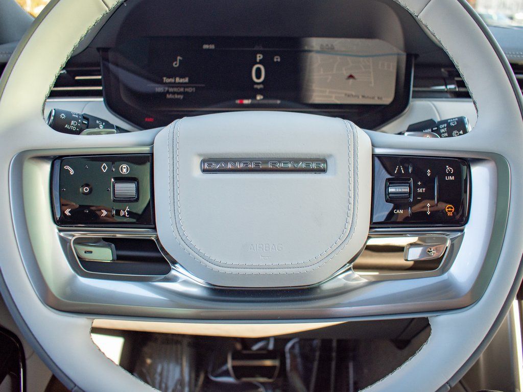 2025 Land Rover Range Rover SV photo 13