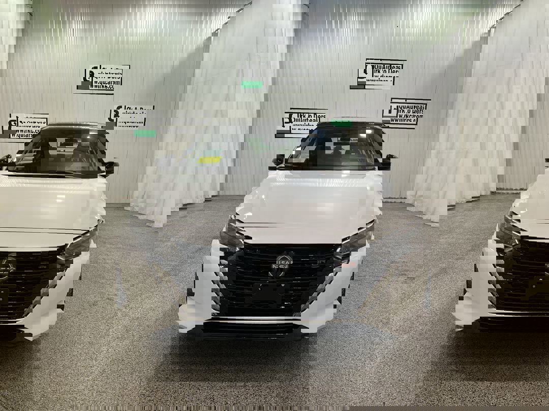 2025 Nissan Sentra SR photo 2