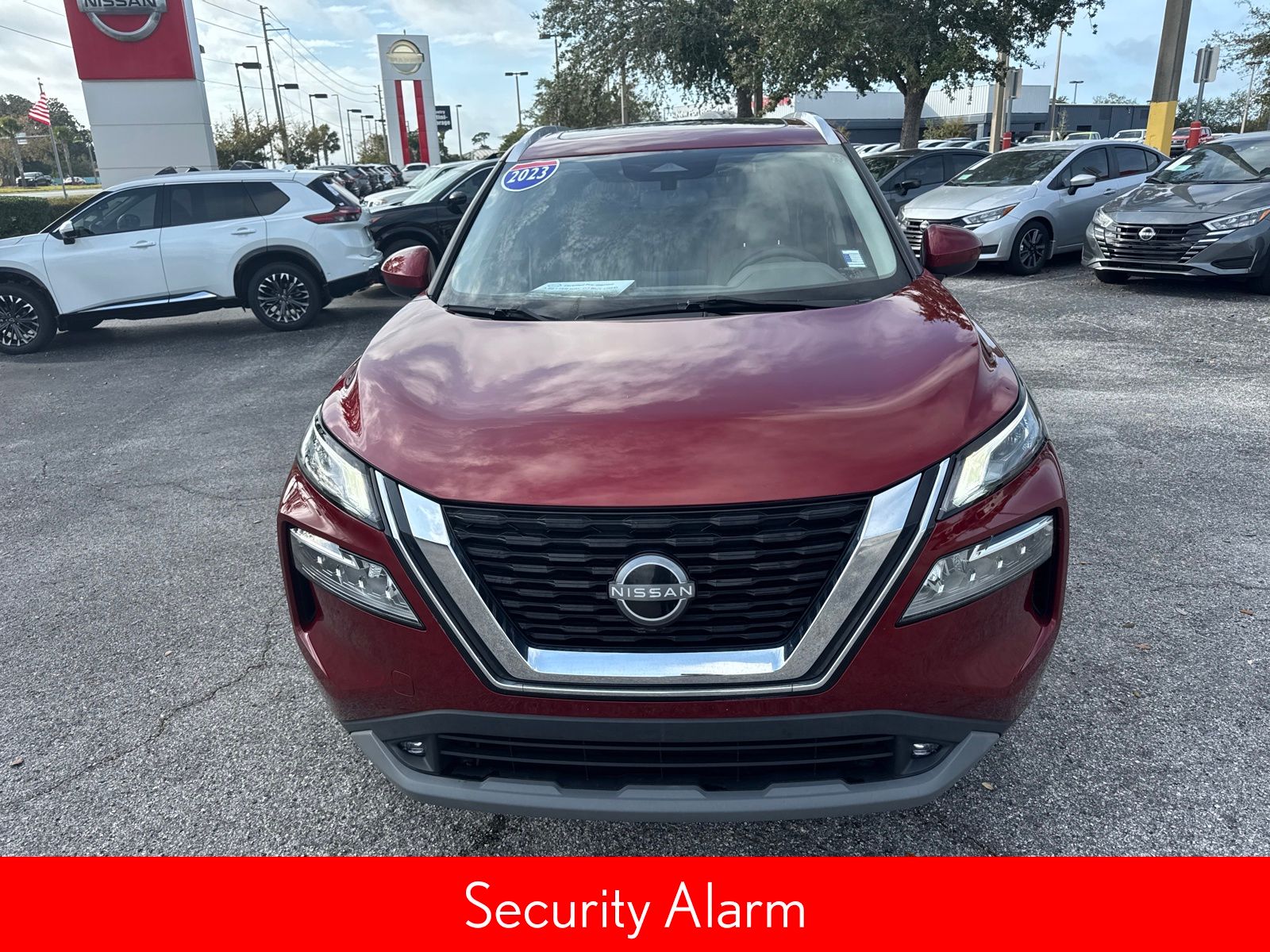 2023 Nissan Rogue SV photo 2