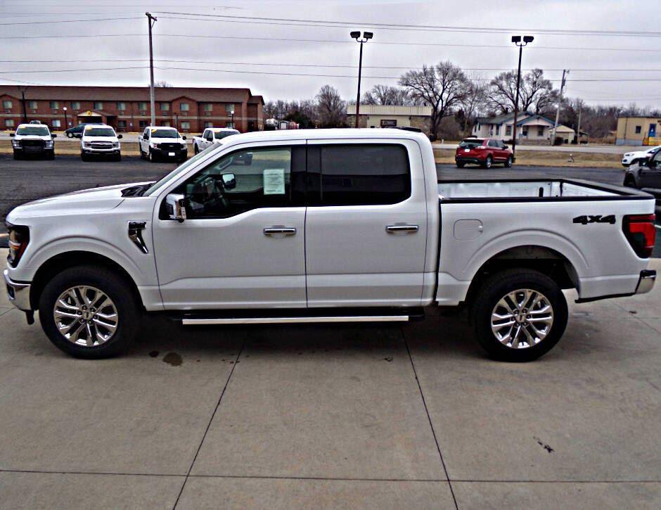 2025 Ford F-150 XLT photo 3