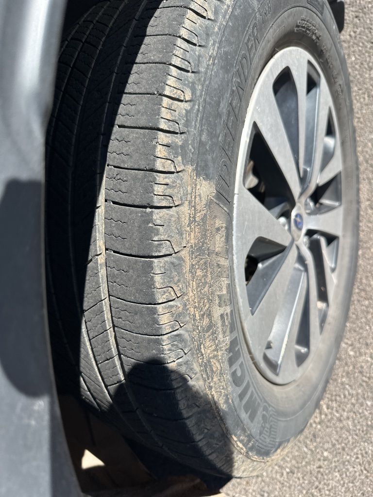 2020 Subaru Outback Premium photo 17