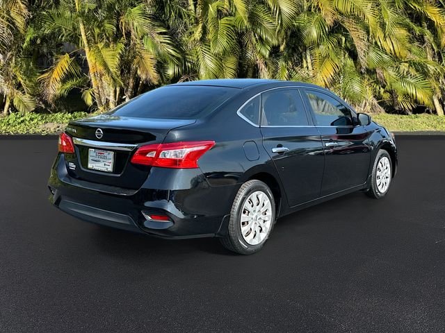 2016 Nissan Sentra S photo 4