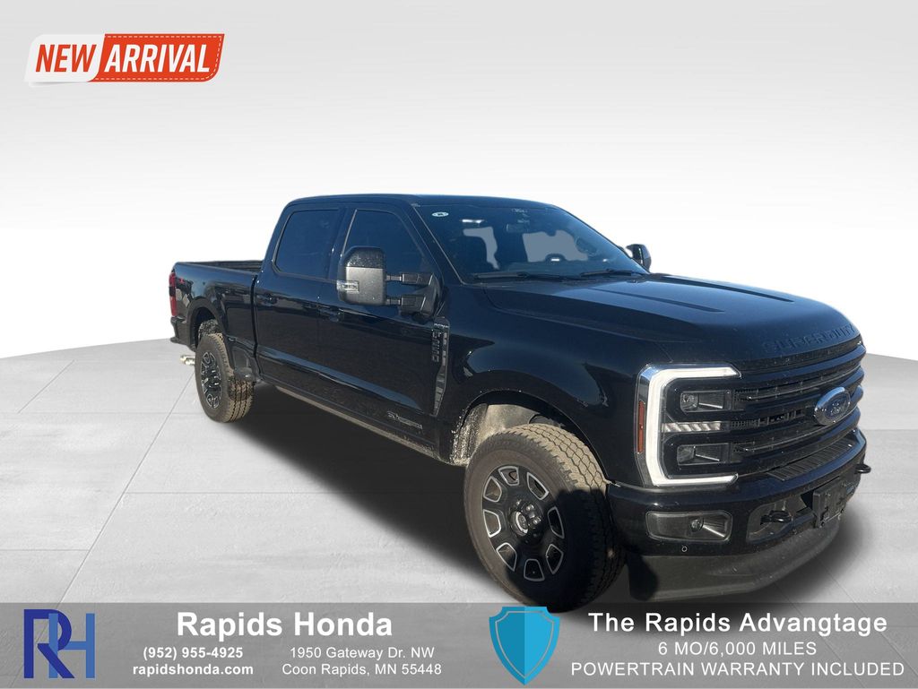 2025 Ford F-250 Super Duty Platinum's photo