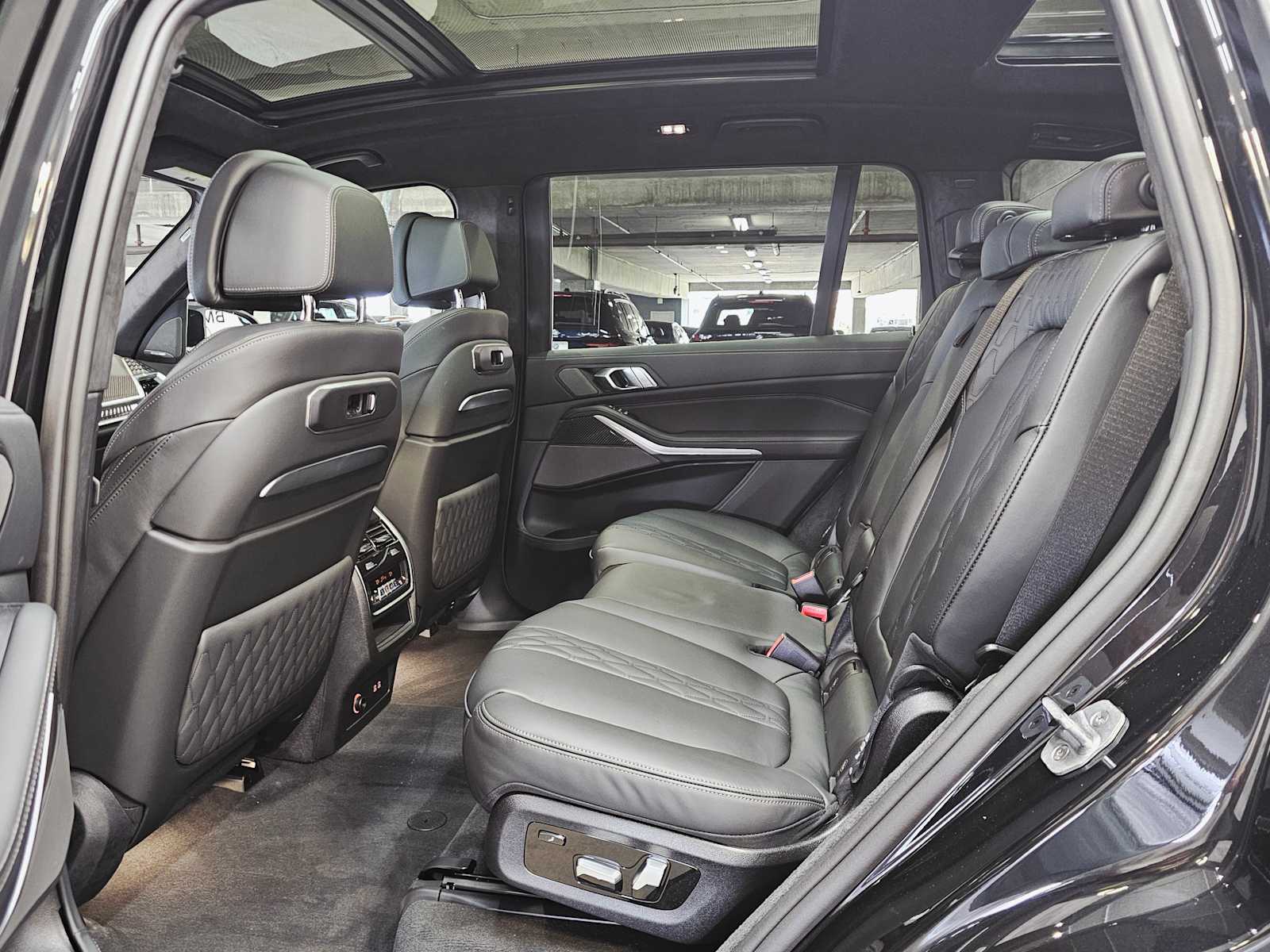2026 Bmw X7 M60i photo 23