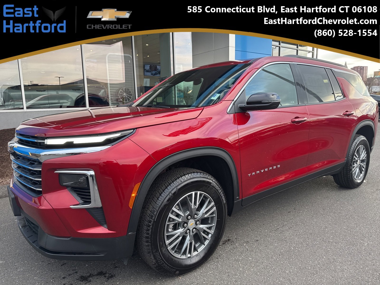 2025 Chevrolet Traverse LT's photo