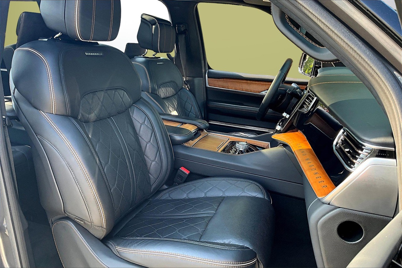 2024 Jeep Grand Wagoneer III photo 22