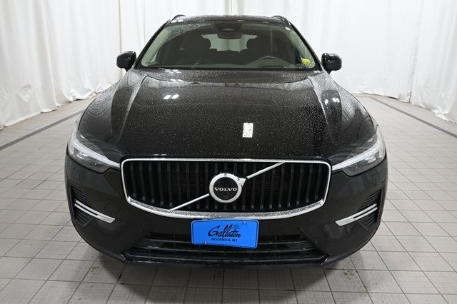 2022 Volvo XC60 B5 Momentum photo 7
