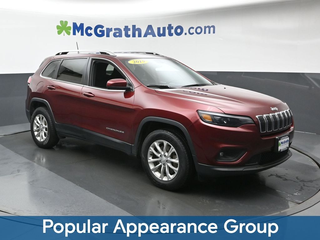 Used 2019 Jeep Cherokee Latitude with VIN 1C4PJMCB0KD310564 for sale in Cedar Rapids, IA