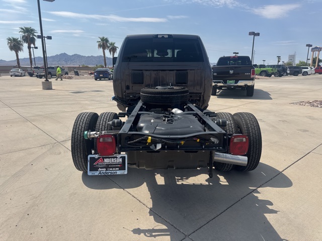 2025 Ram 3500 Tradesman photo 3