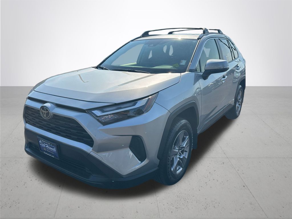 2025 Toyota RAV4 Hybrid XLE photo 2