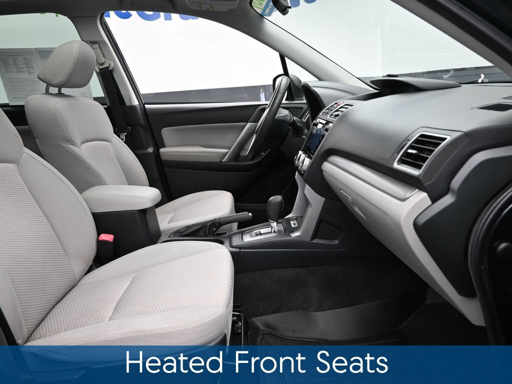 2018 Subaru Forester 2.5i Premium photo 4