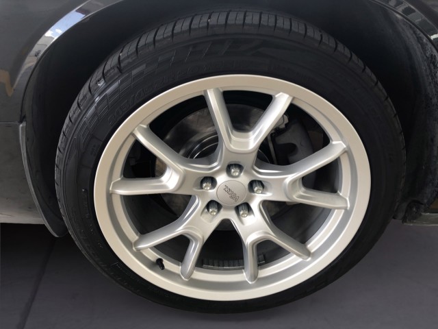 2014 Dodge Challenger R/T photo 13