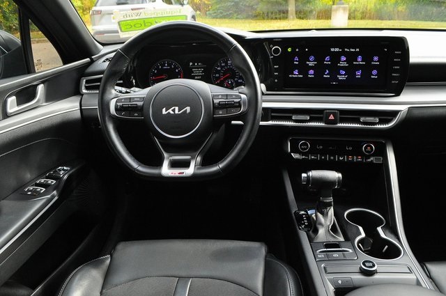 2022 Kia K5 GT-Line photo 18