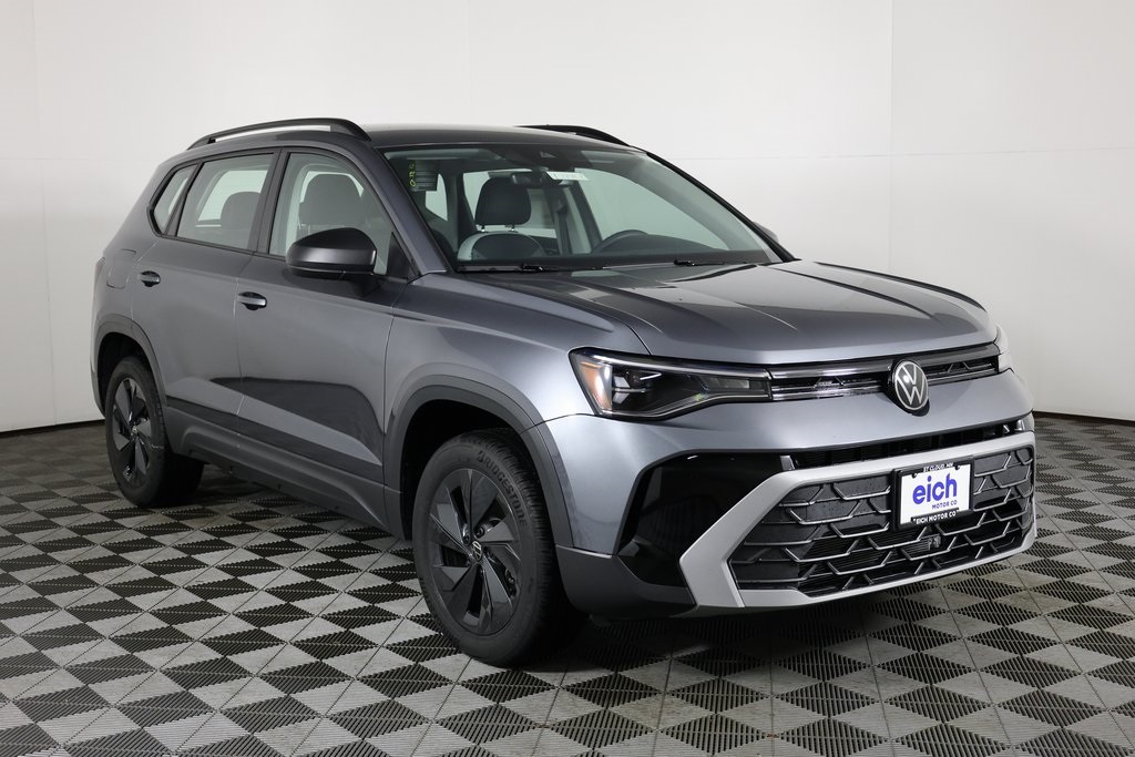 2025 Volkswagen Taos S's photo