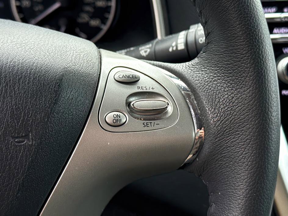 2017 Nissan Murano SV photo 20