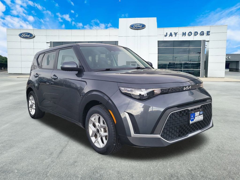 2024 Kia Soul LX