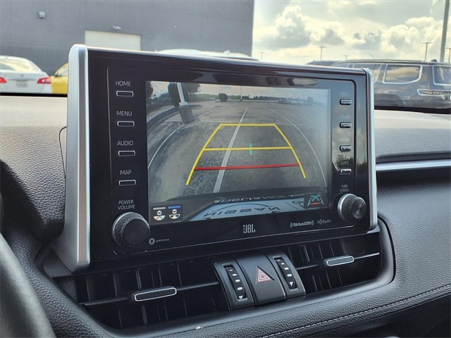 2021 Toyota RAV4 XLE Premium photo 10