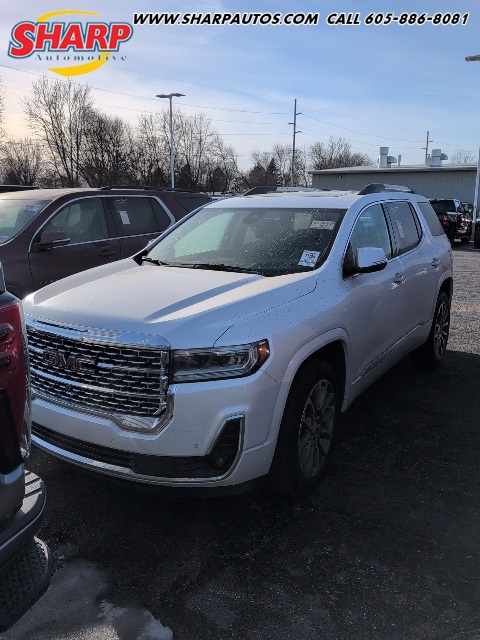 2023 GMC Acadia Denali's photo