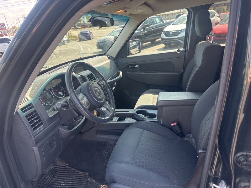 2011 Jeep Liberty Sport photo 10